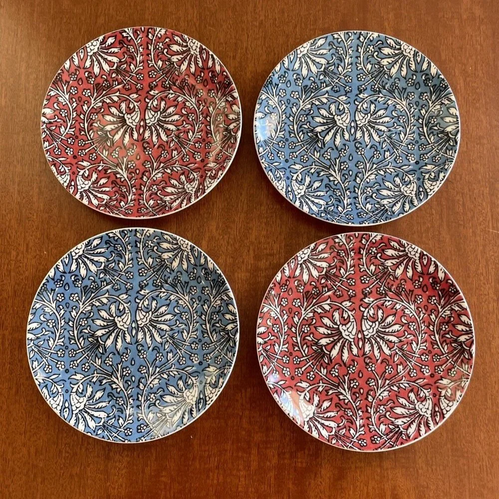 Williams Sonoma Isla Appetizer Plates Set of 4 NEW